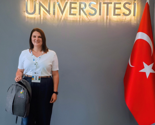 29b577f9-fa92-442e-b7dd-a3f9ad1014c1~1